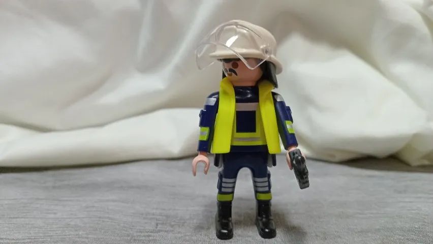 PLAYMOBIL BOMBEIRO - COMANDANTE - COLECIONE. - Foto 2