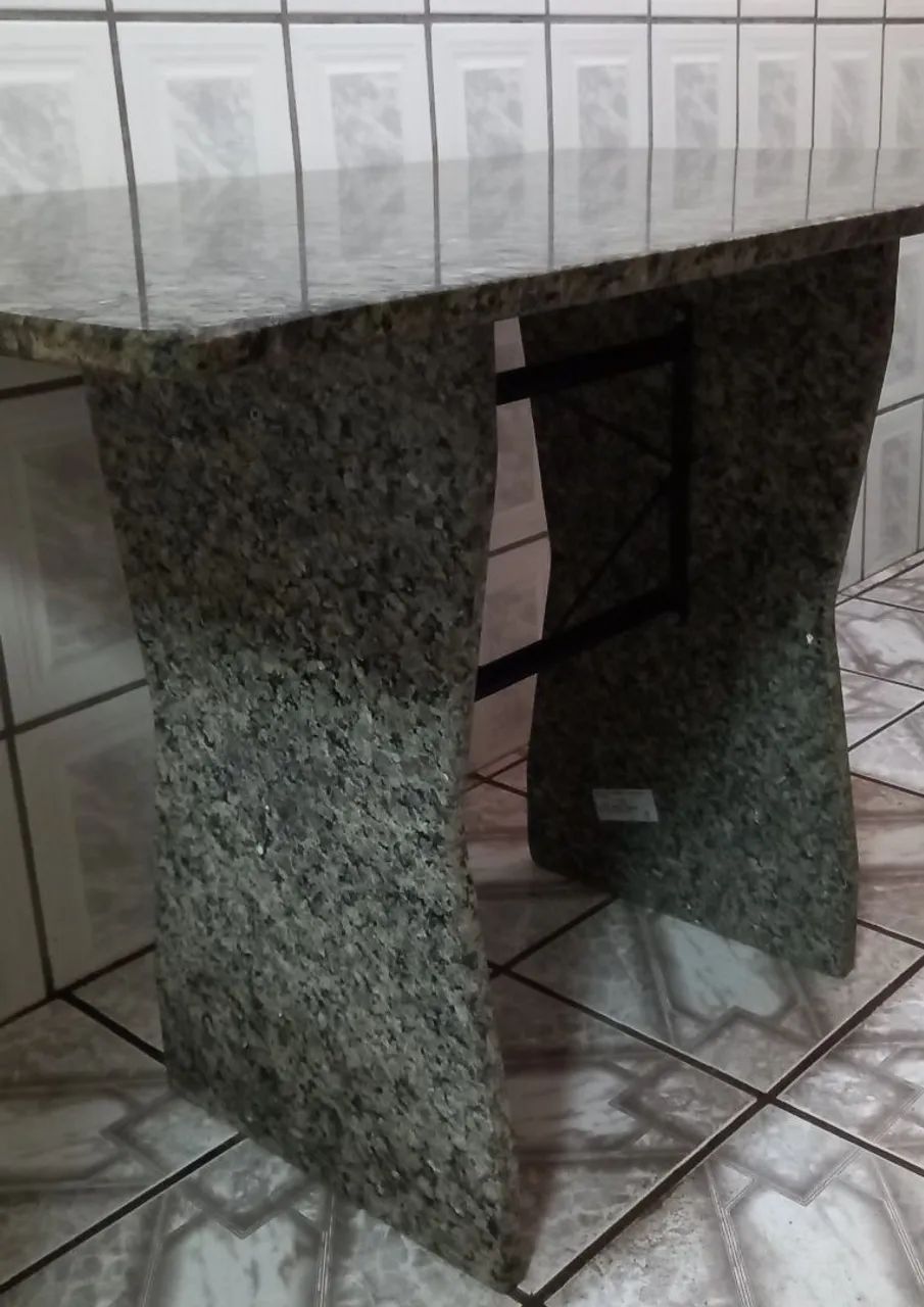 Mesa toda em Mármore 