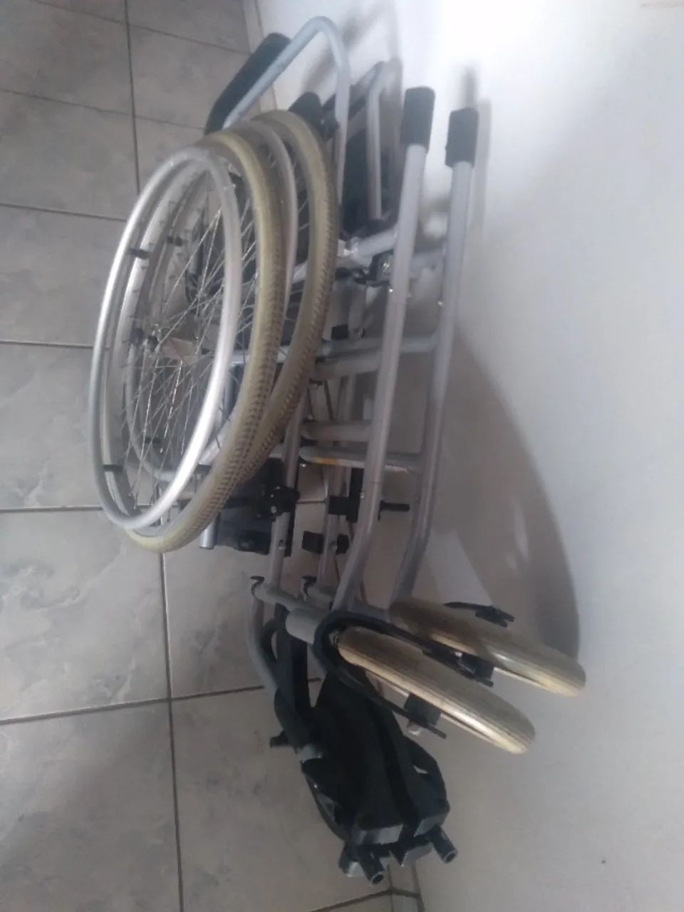 Cadeira de rodas dobrável dellamed - Foto 3