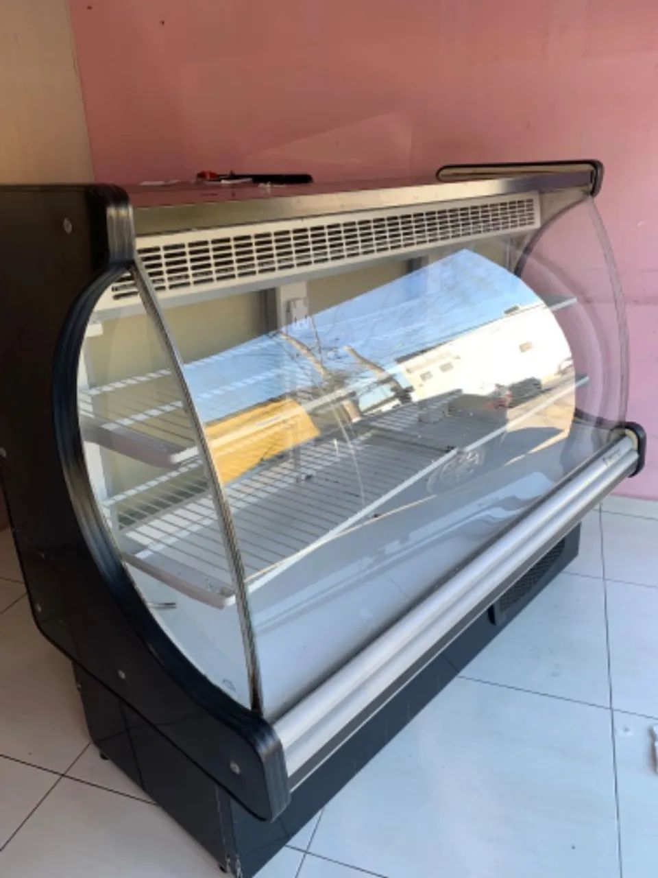 Vitrine Refrigerada Gelopar 1,40mt 220V - Foto 2