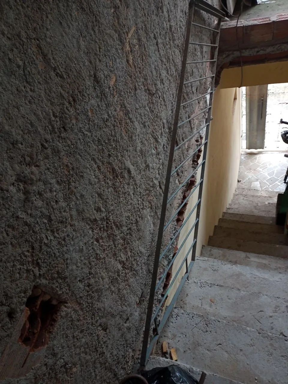 Vendo uma casa primeiro andar - Foto 2