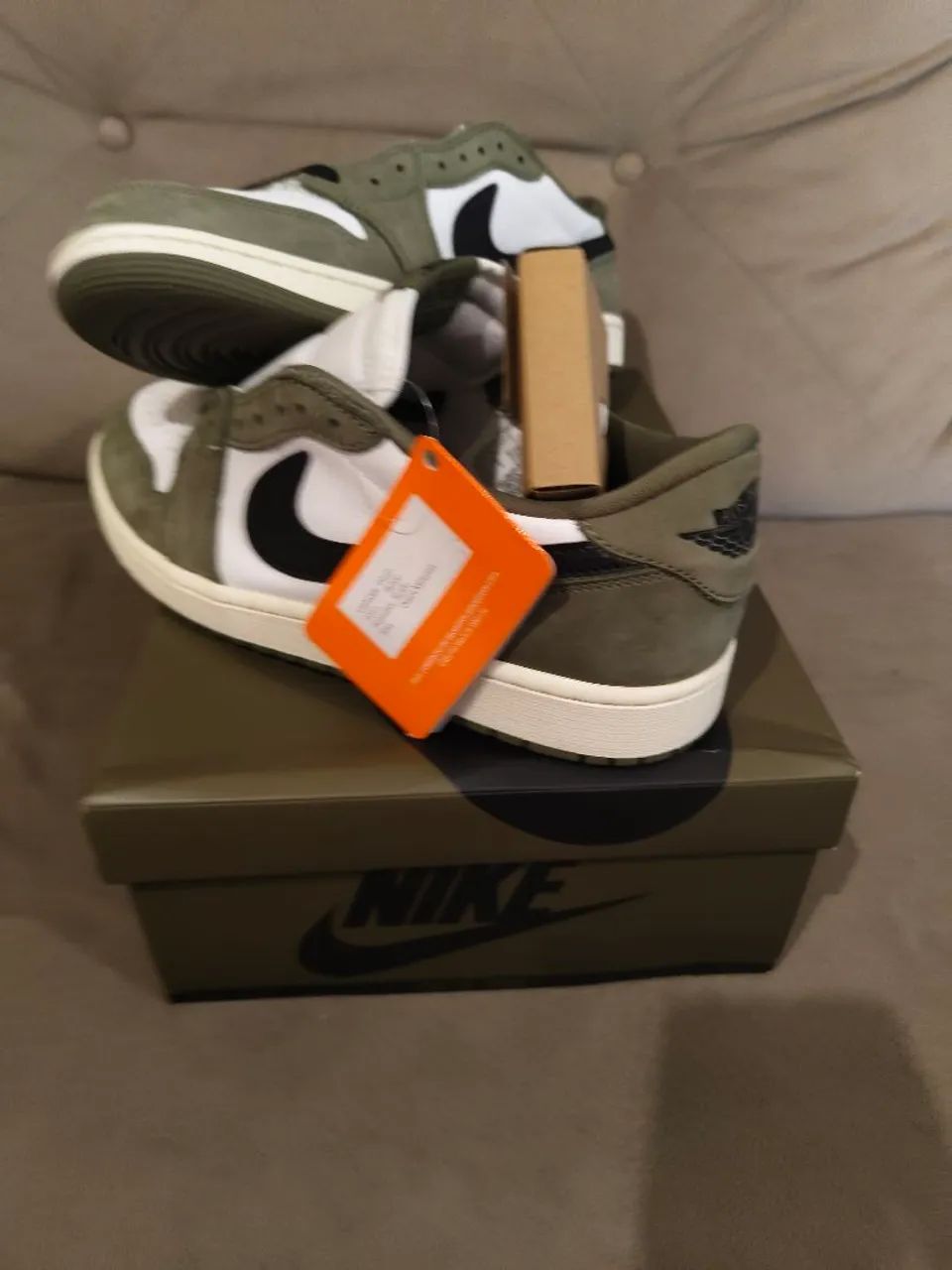Air Jordan 1 low olive