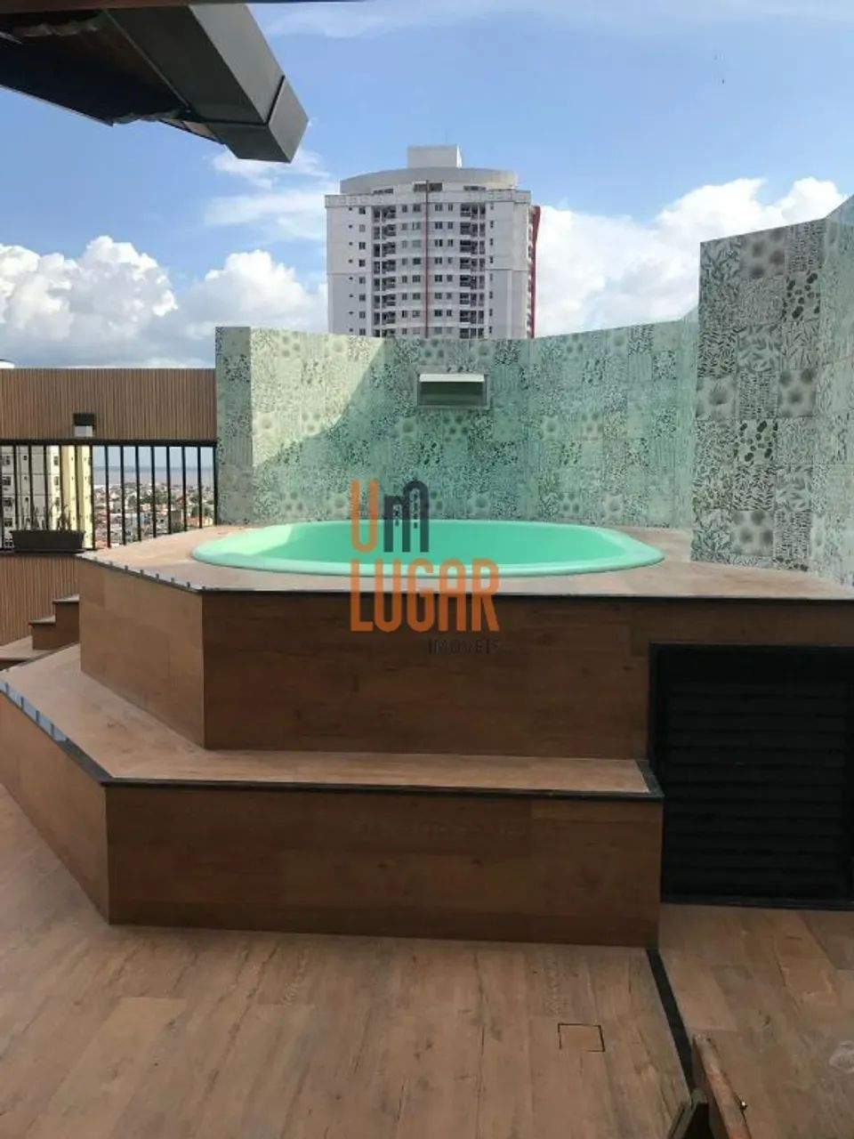 Cobertura Triplex Luxuosa com 3 suítes, Piscina e Churrasqueira à Venda no Ed. Barão de Ma