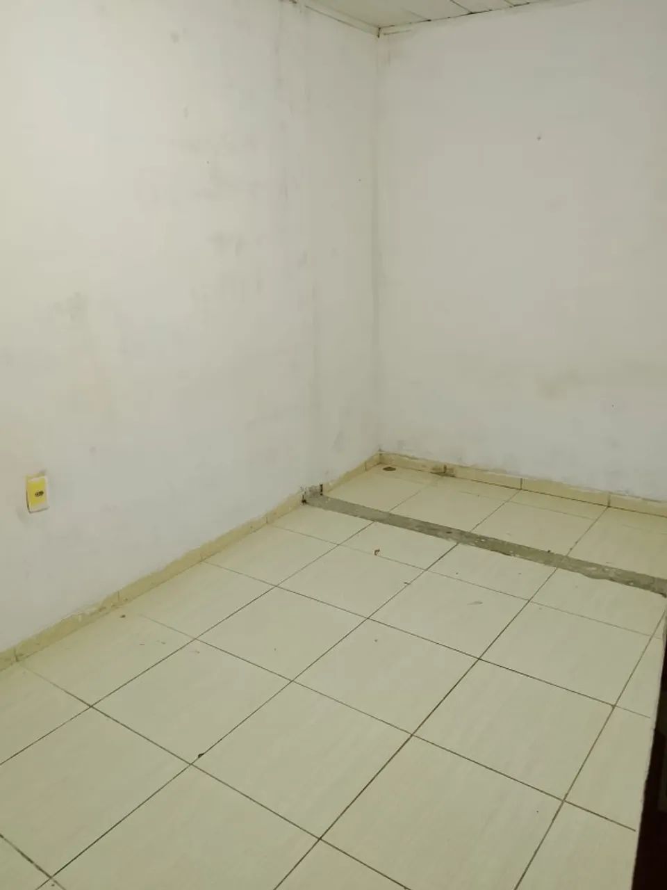 Alugo casa primeiro andar na Gruta - Foto 4