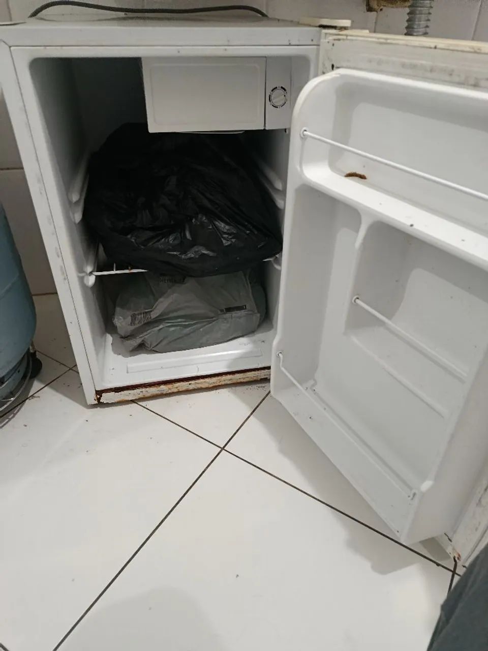 Frigobar Philco ph85n aceito oferta  - Foto 2