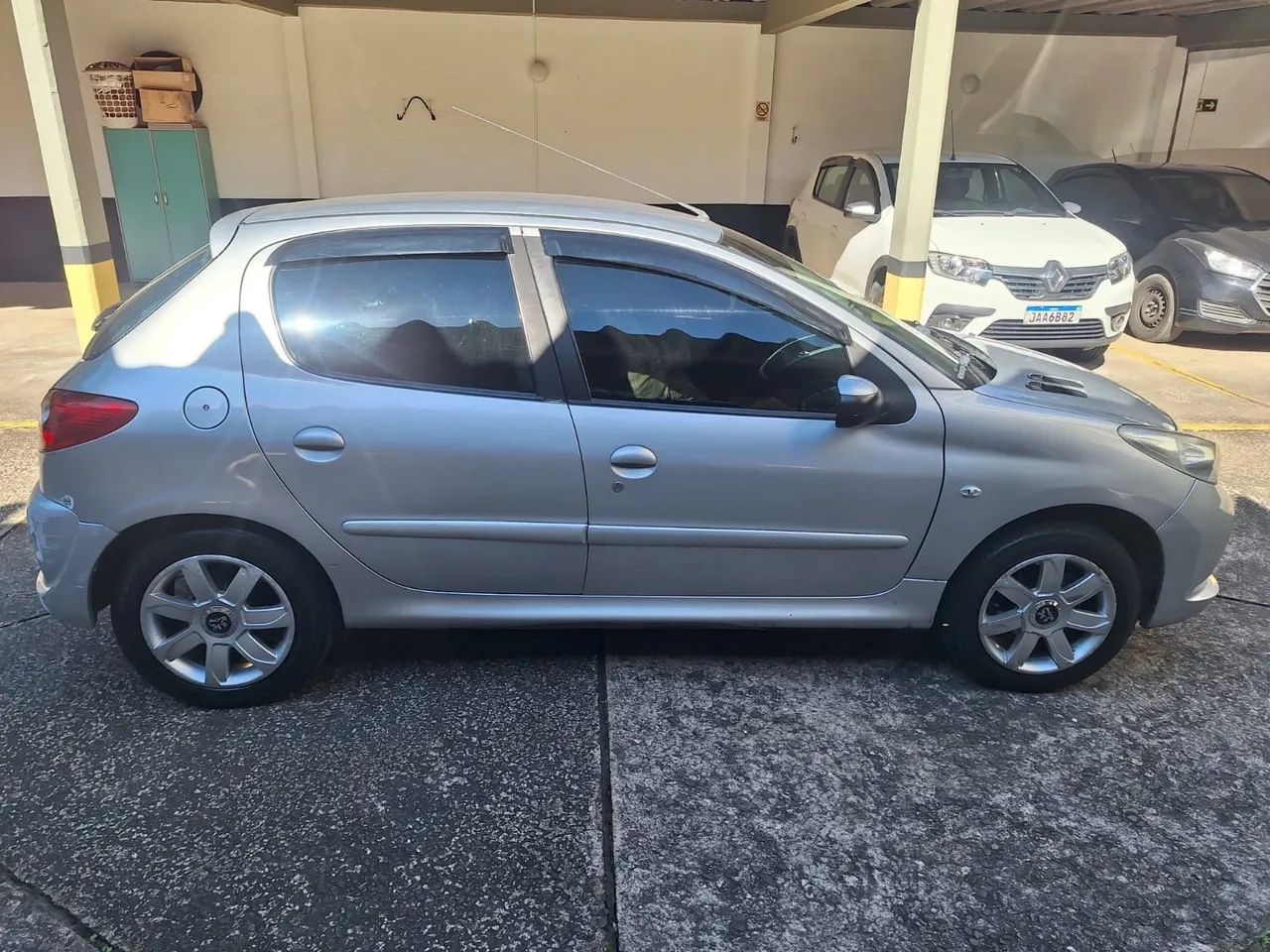 Peugeot 207 207 XR 1.4 FLEX 8V 5P 2012