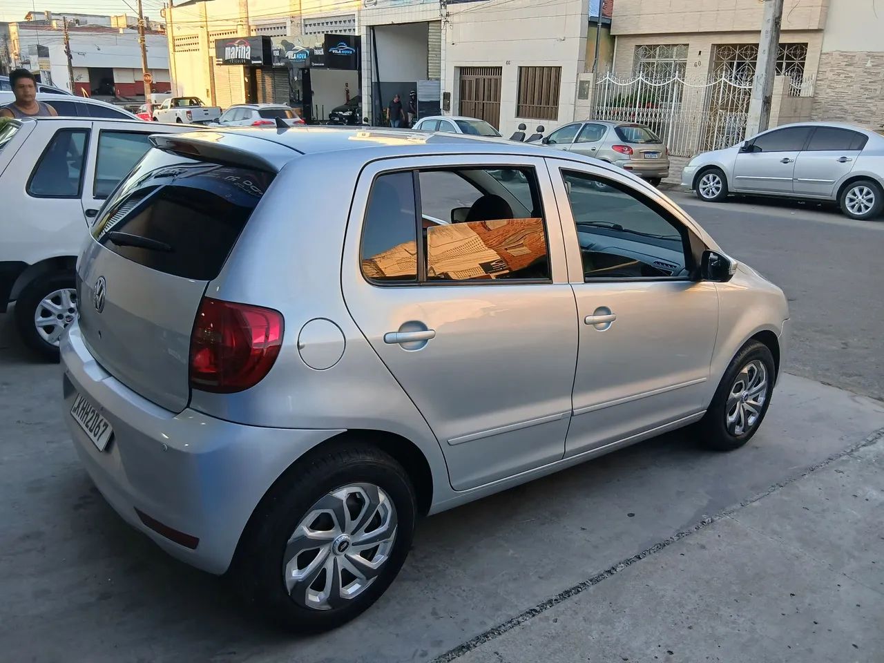 Volkswagen Fox 1.0 MI Total Flex 8V 5P 2011 - Foto 4