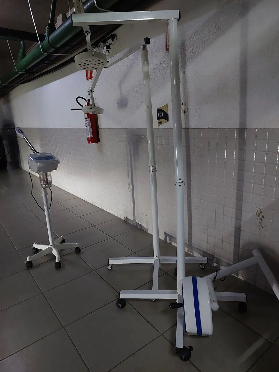 foco cirúrgico com 24 leds com pedestal - Foto 3