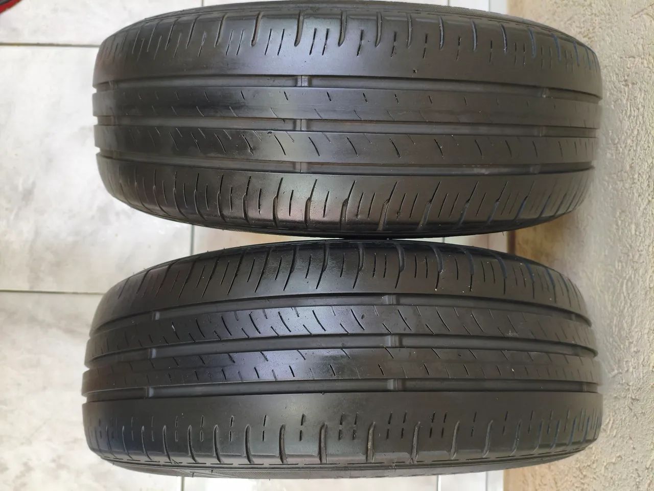 Par de Pneus Usado 175/65R14 Dunlop - Foto 2
