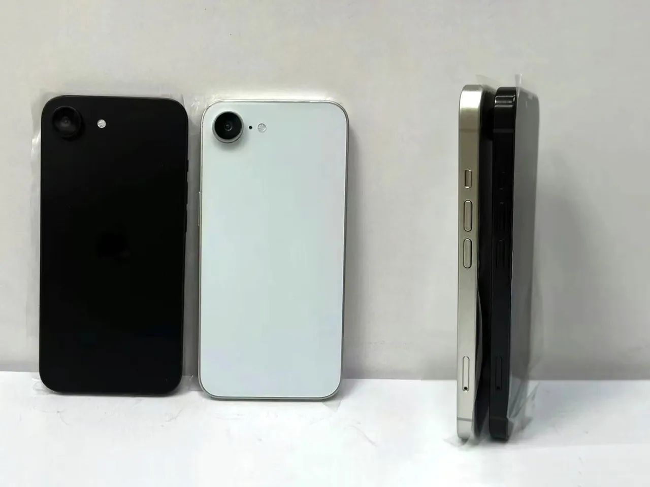 iPhone 16e 