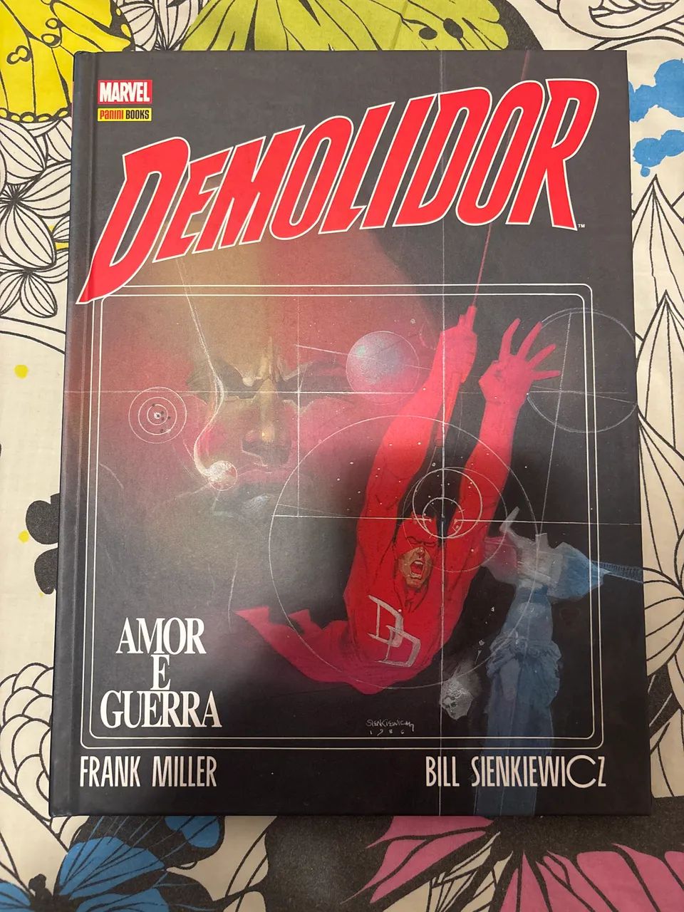 HQs demolidor amor e guerra