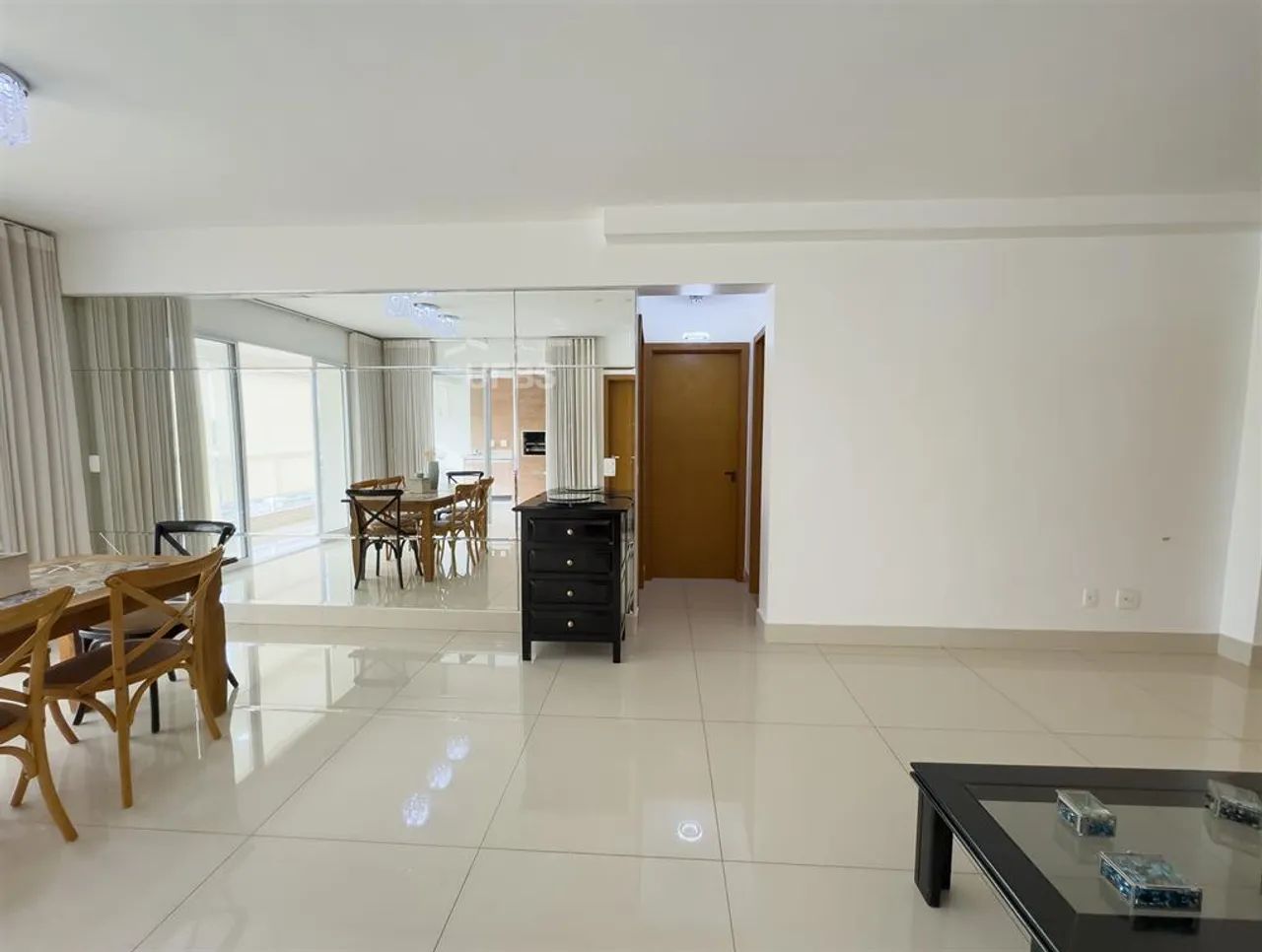 Vendo apartamento 4 Quartos no Setor Bueno - Foto 2