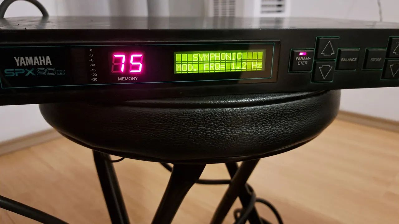 Processador Efeitos Yamaha Spx 90 II - Equipamentos e Acessórios