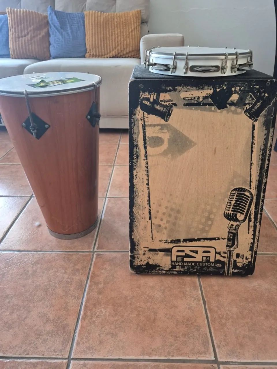 Cajon elétrico, timba e pandeiro. - Foto 4