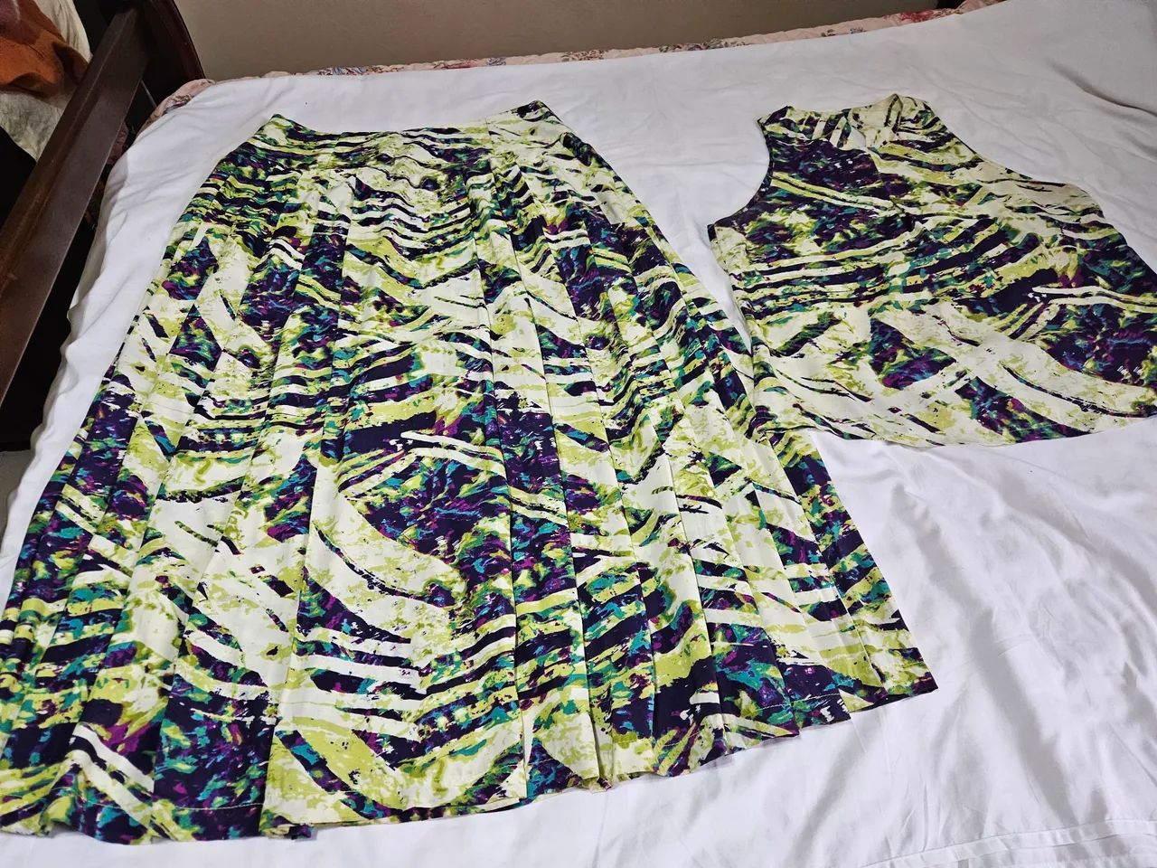 Conjunto blusa e saia longa - Foto 2