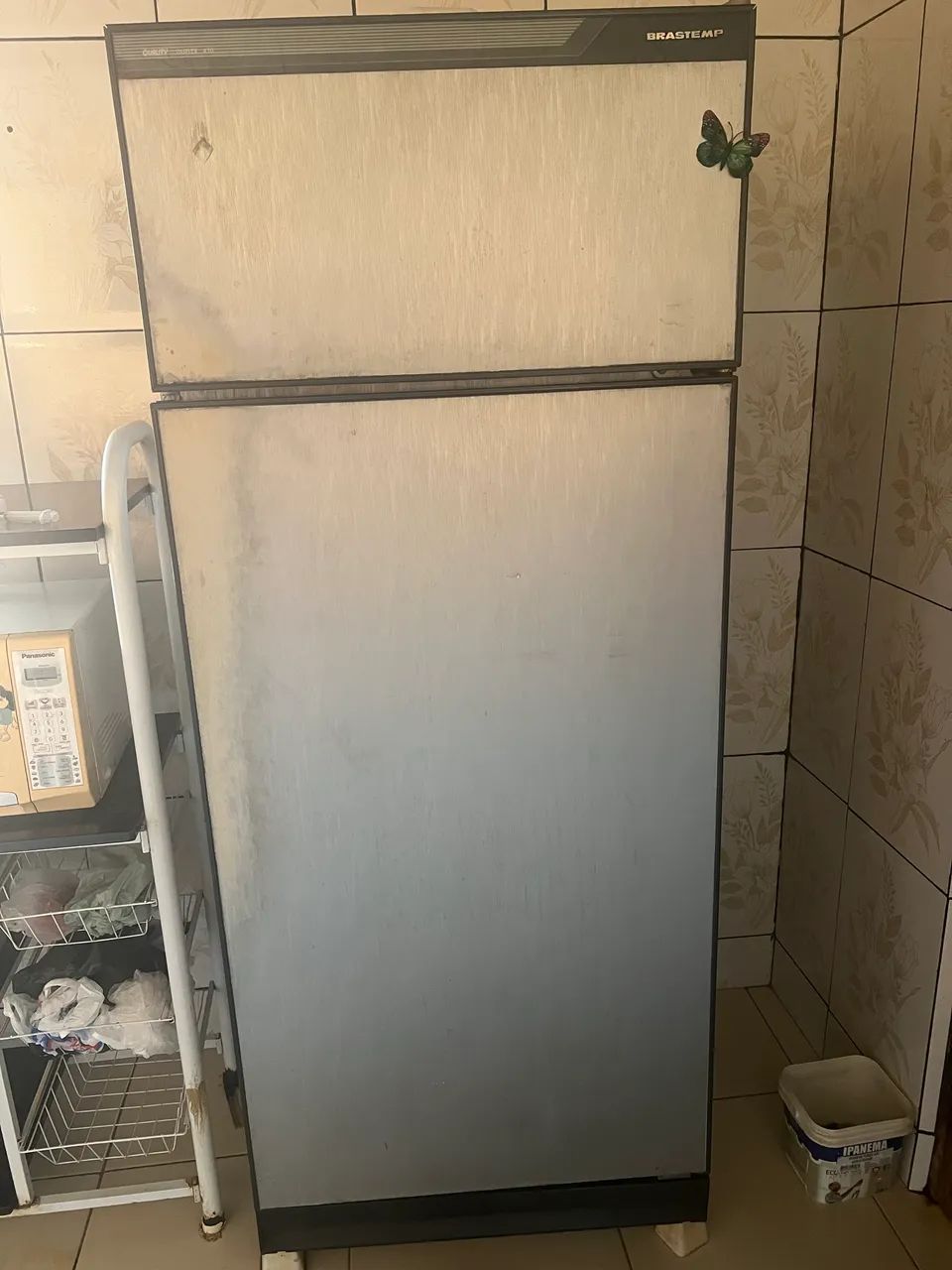 Vende se geladeira 