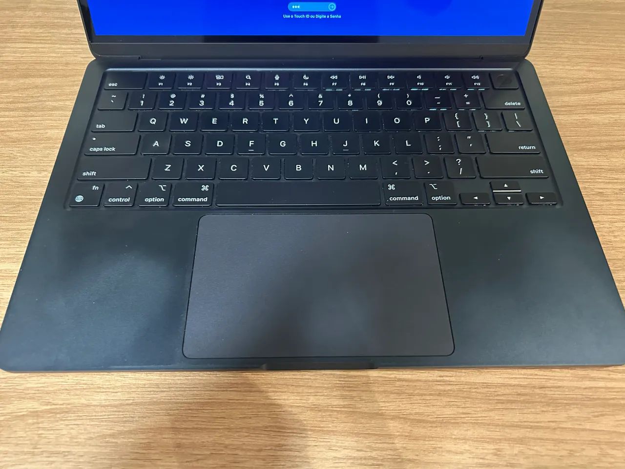 MacBook Air M2 8GB 256SSD ミッドナイト MacBook Air M2 8GB Memoria 256GB SSD - O Mago do Macbook