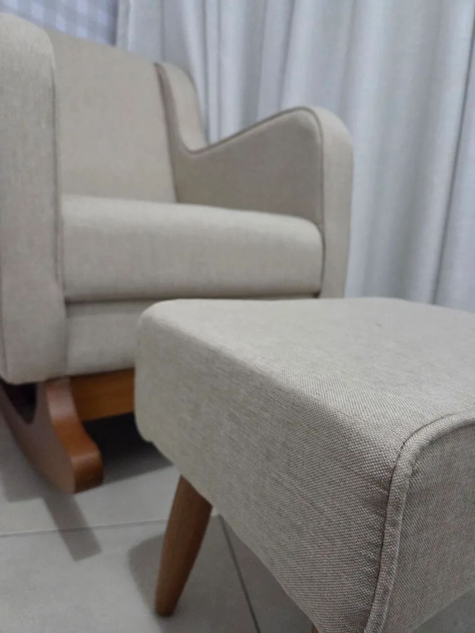 Poltrona amamentação com puff - Foto 3