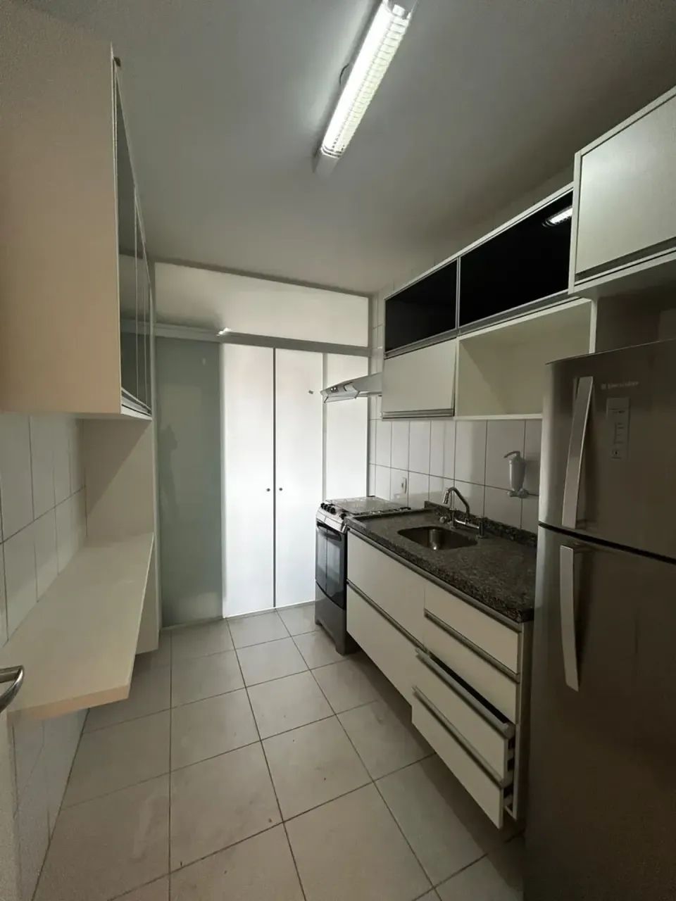Imóvel para aluguel possui 84 metros quadrados com 3 quartos - Foto 4