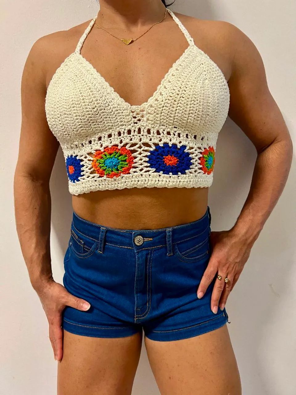 Cropped de Crochê e Short jeans Surreal
