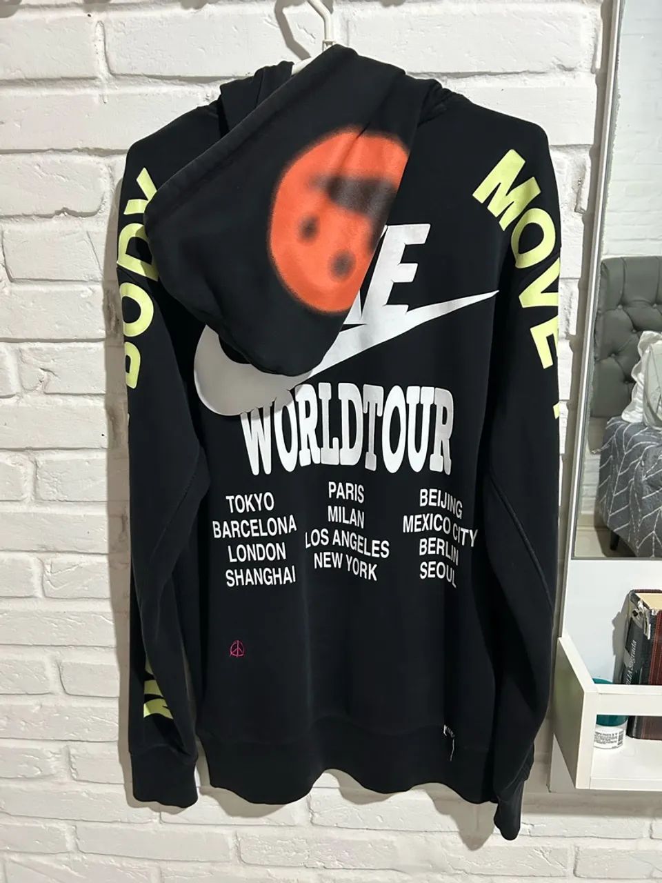 Moletom Nike World Tour
