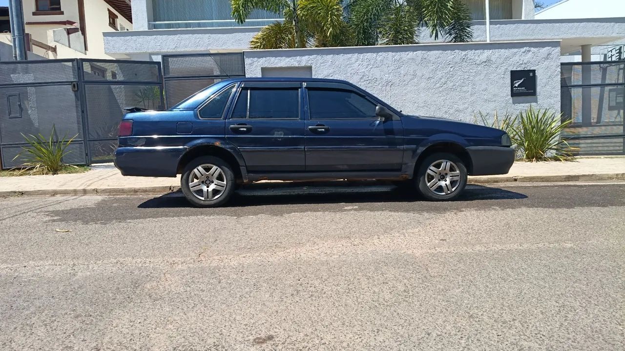 Volkswagen Santana 1.8 MI (álcool) 1999