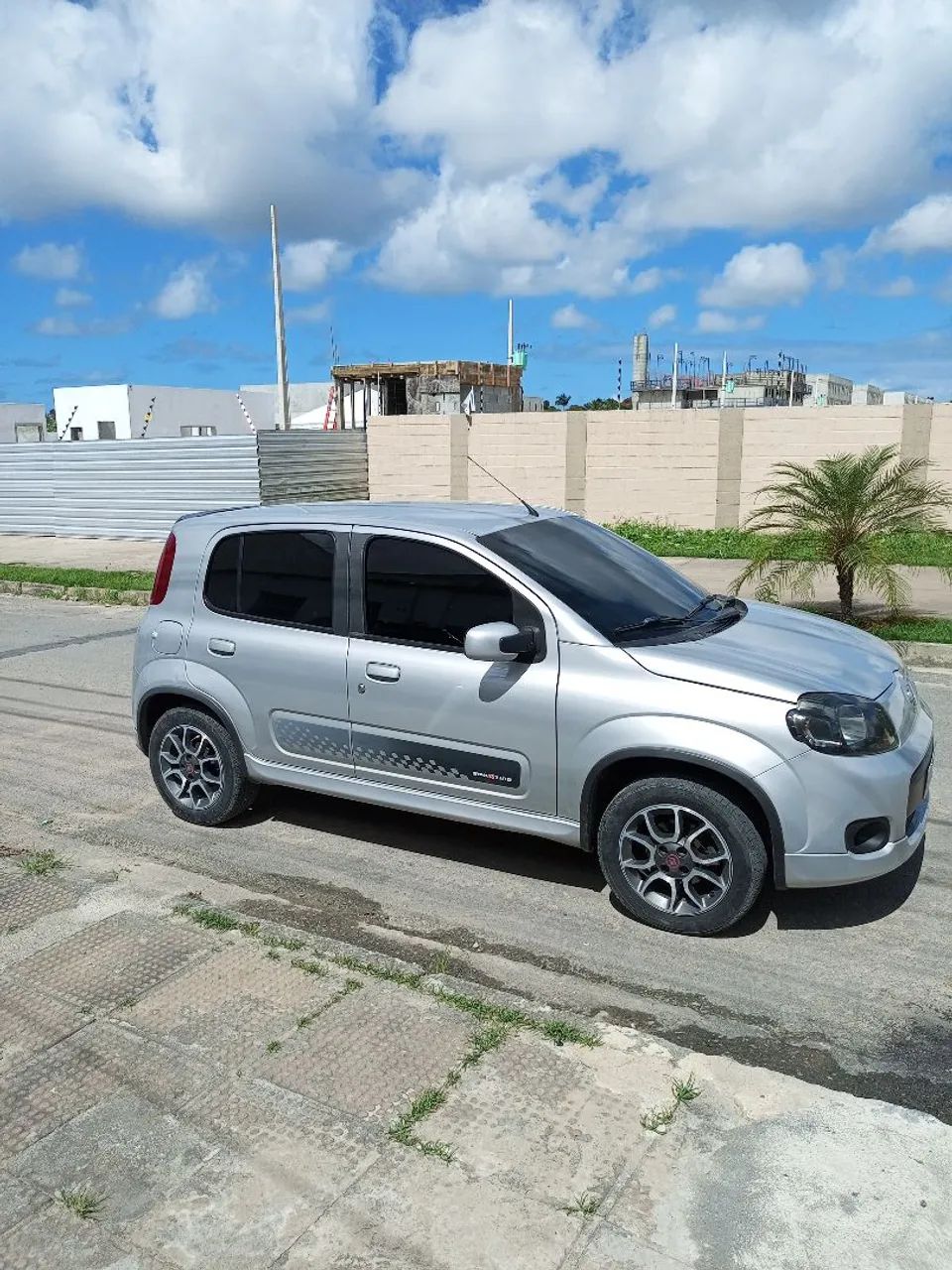 Fiat Uno Sporting 1.4 EVO Fire Flex 8V 4P 2013 - Foto 3