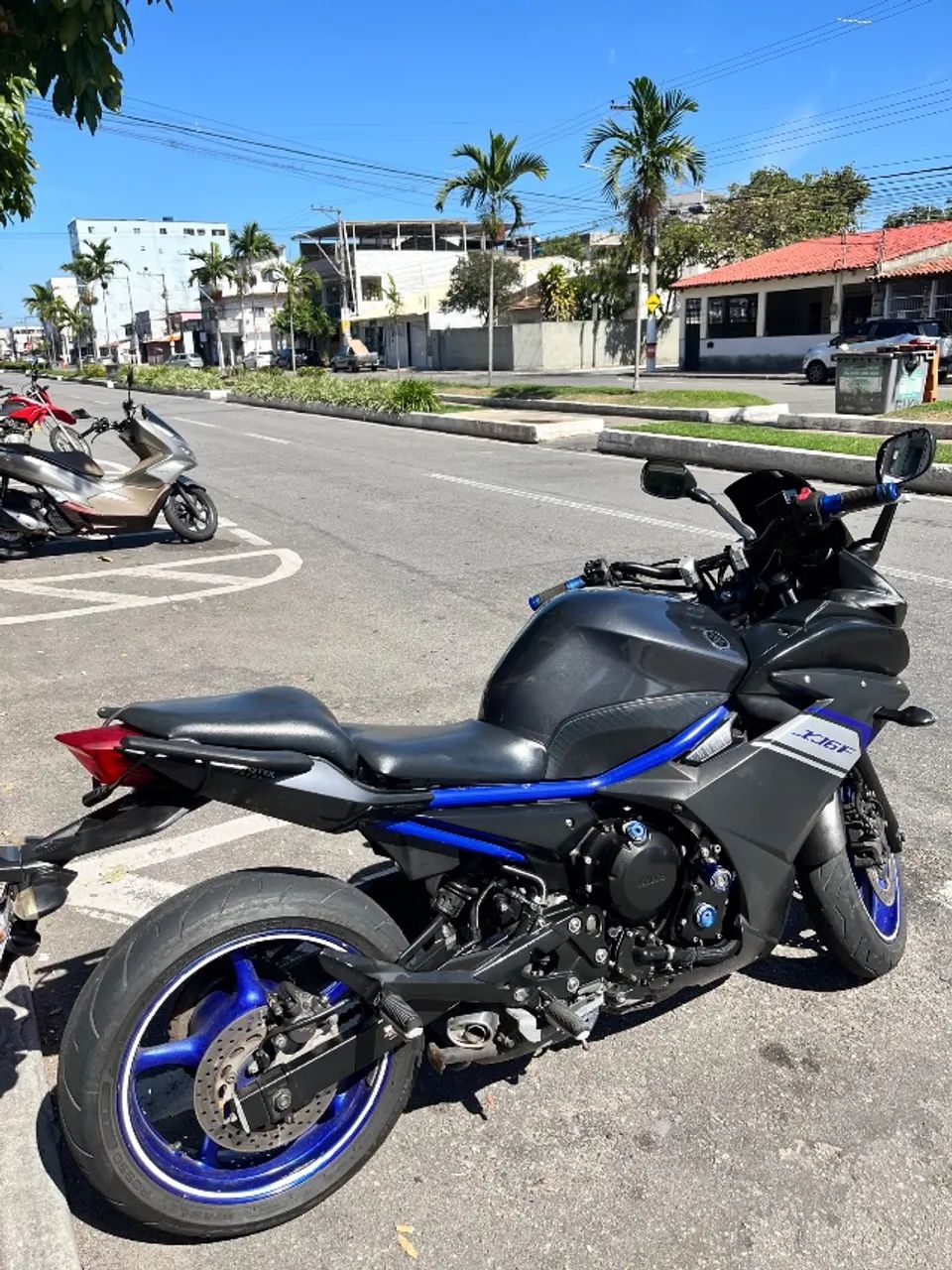 XJ6F  - Foto 3
