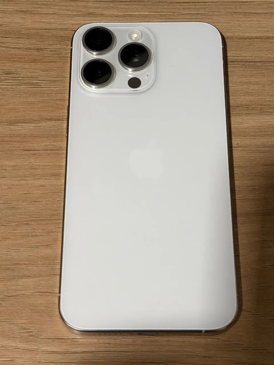 iPhone 15 Pro Max branco  - Foto 2