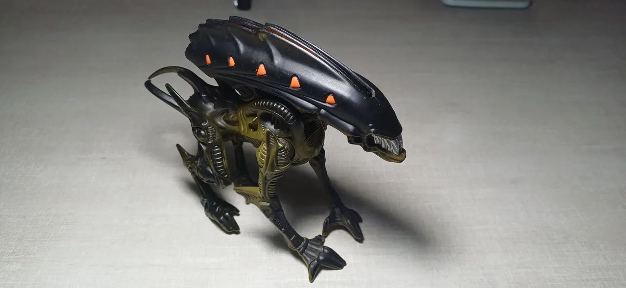Alien kenner 1994 - wild boar alien