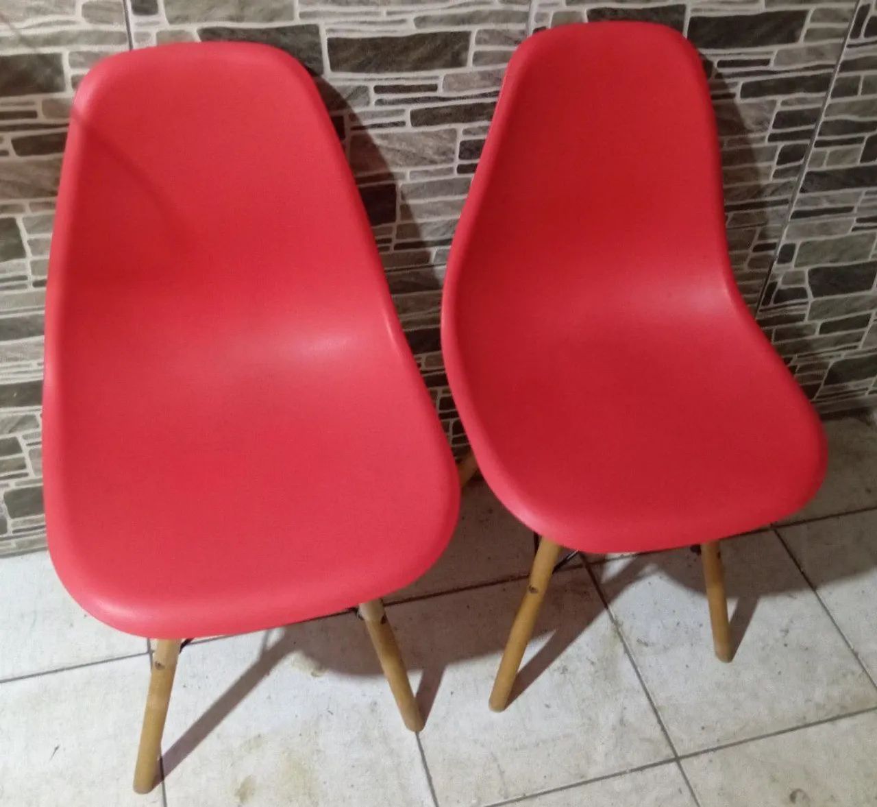 2 CASEIRAS PÉ DE PALITO VERMELHA  - Foto 2