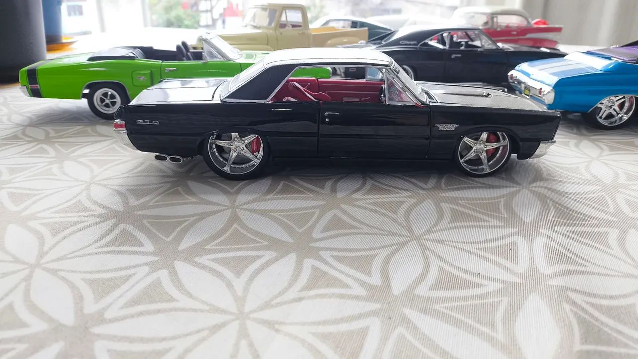 Pontiac 1/18 lindo