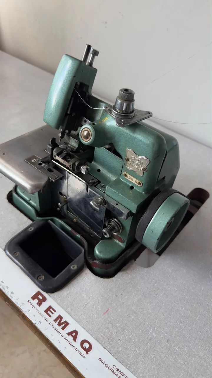 Maquina de overloque semi industrial  - Foto 3