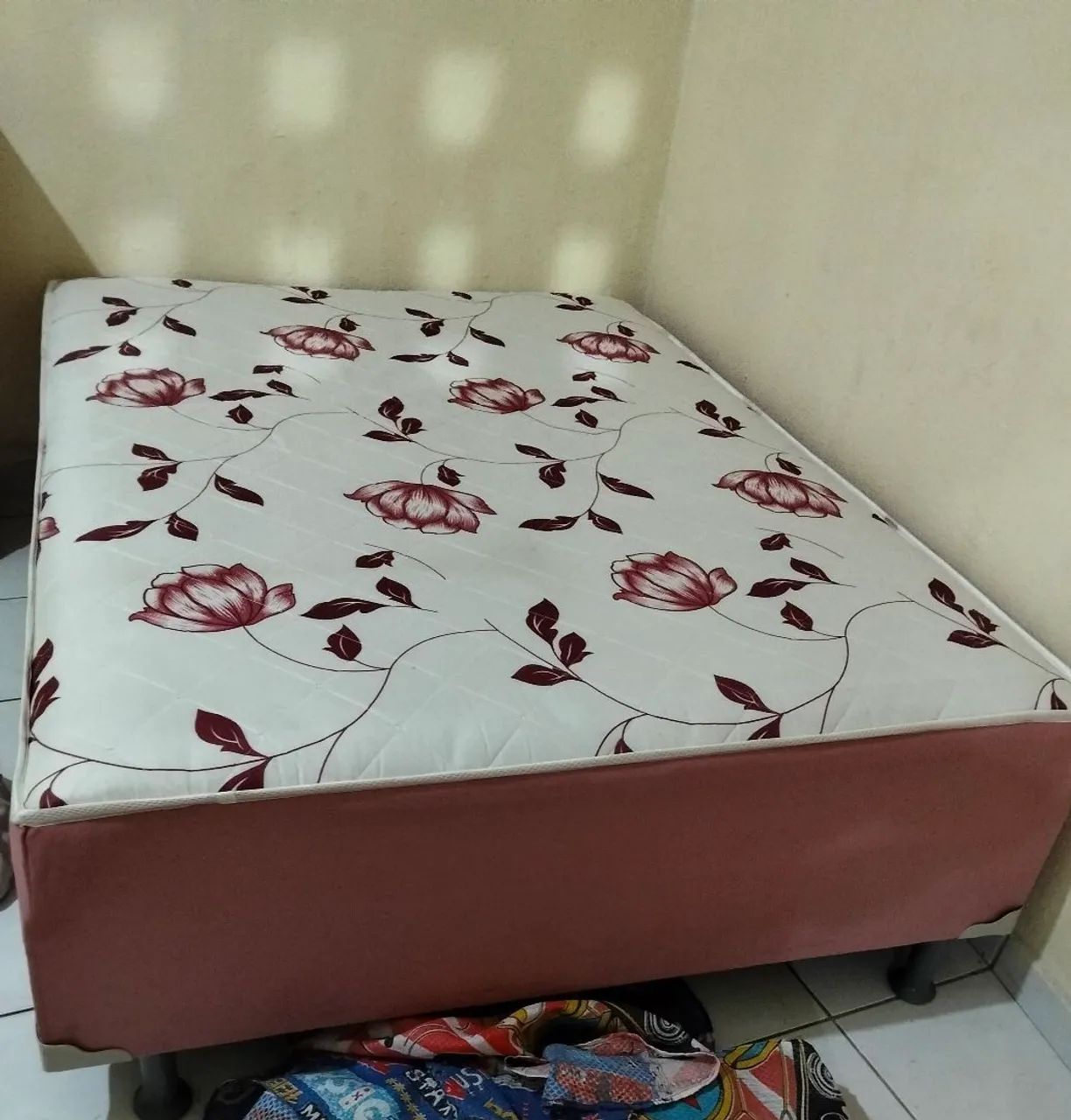 Cama casal box molas ensacadas super confortável e nova nunca usada