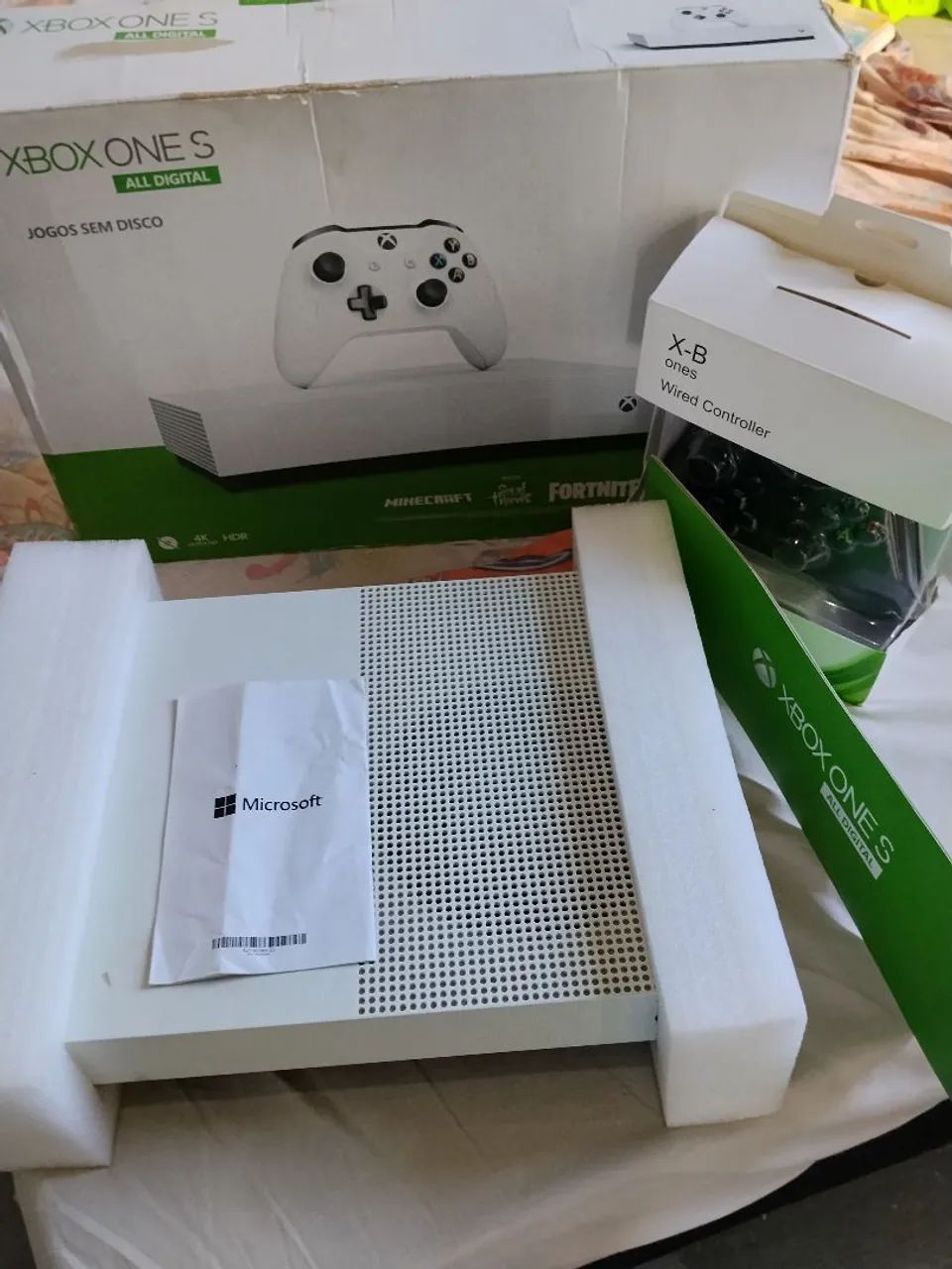 Xbox One S 1TB  - Foto 3