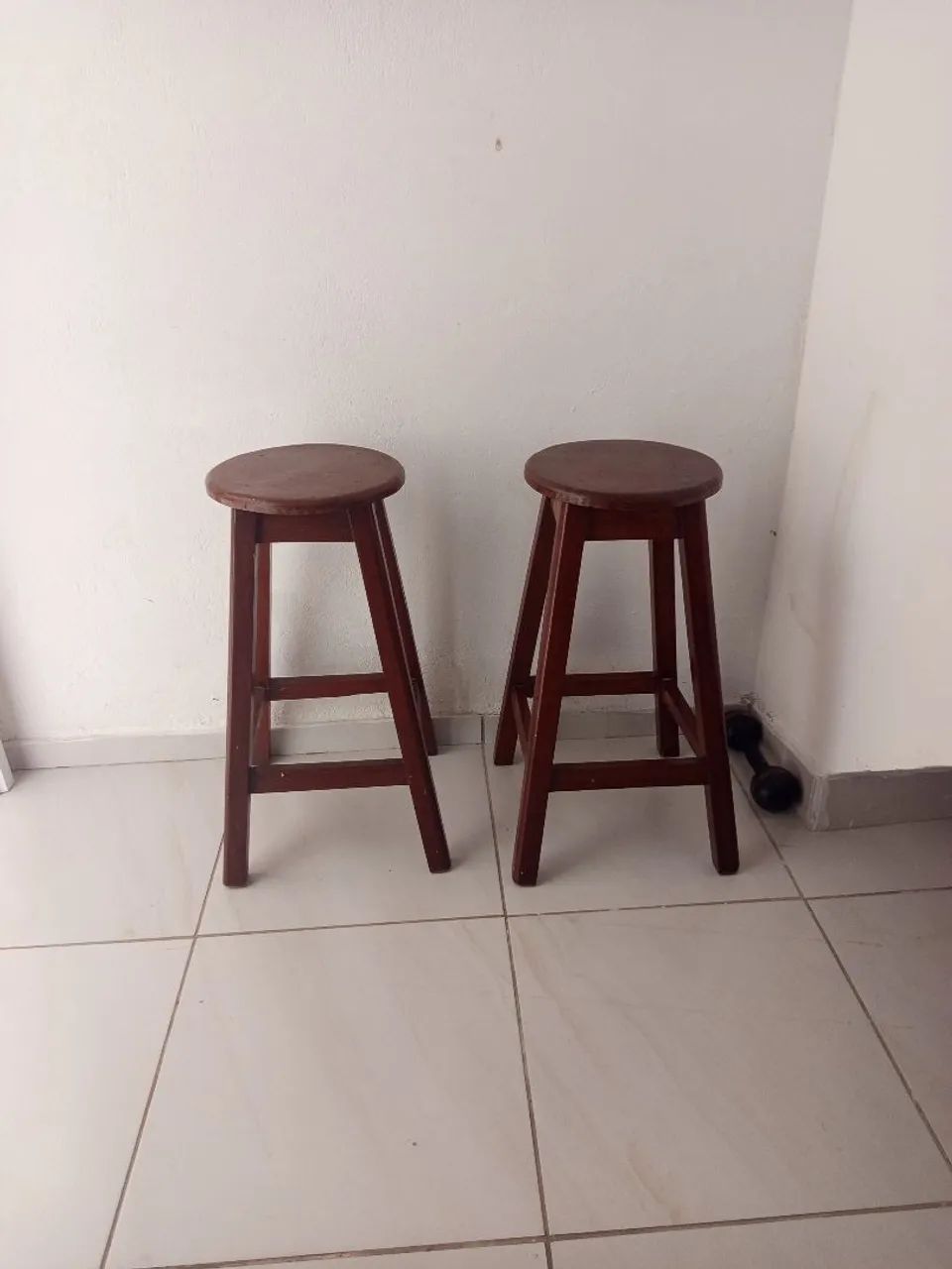 Banquetas de madeira maçica 