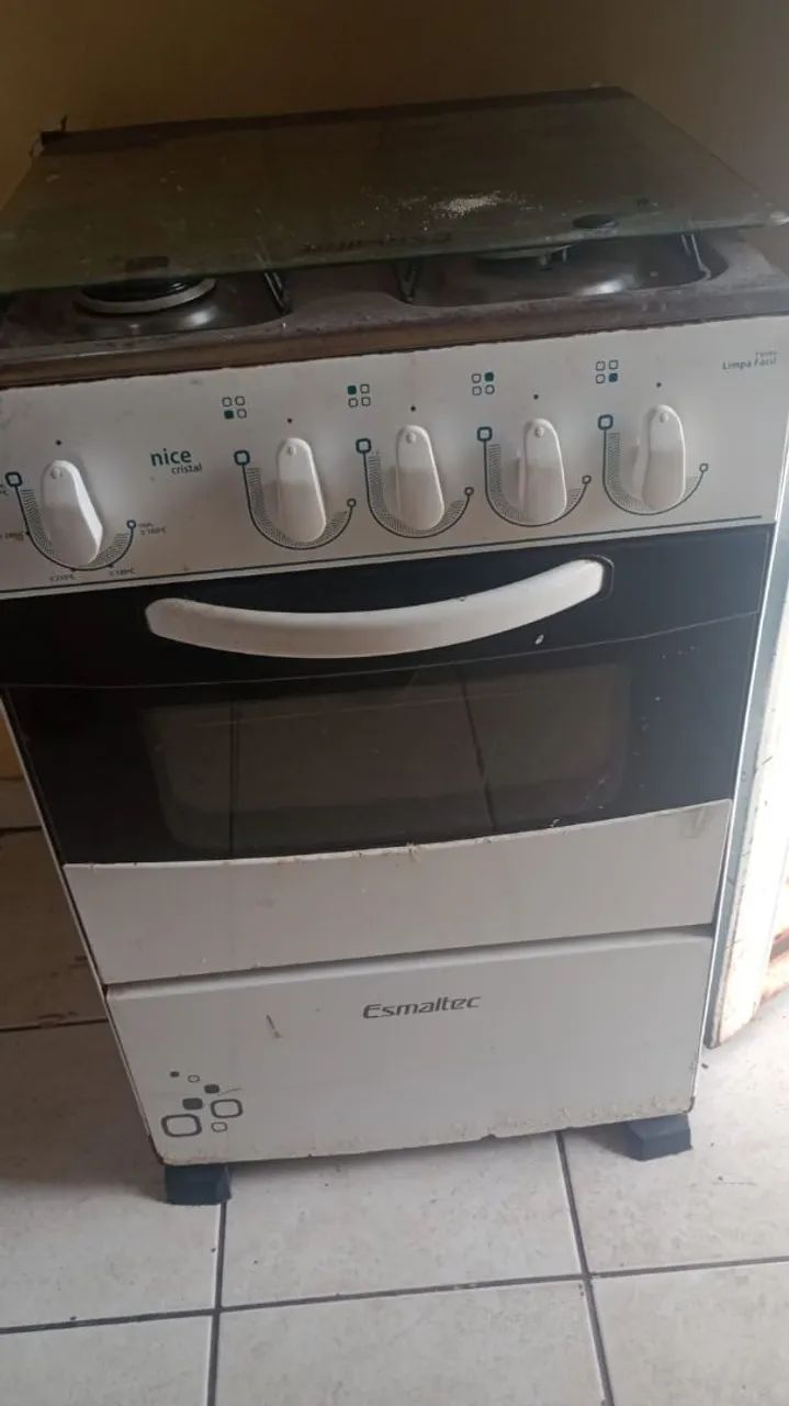 Fogão usado e nem conservado
