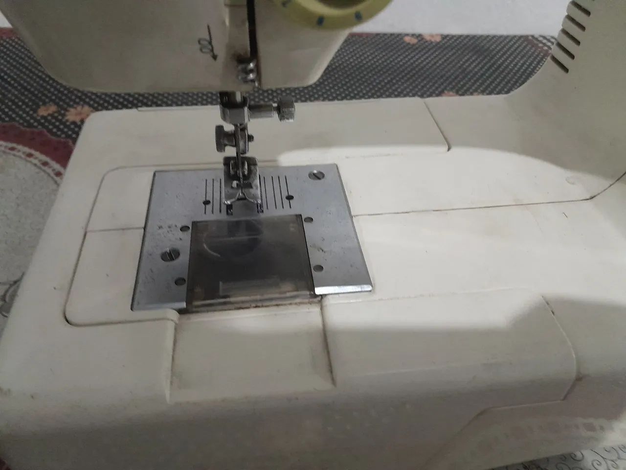 Máquina de costurar SINGER bella - Foto 4