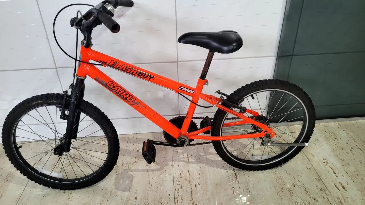 Vende se uma bicicleta infantil  - Foto 2