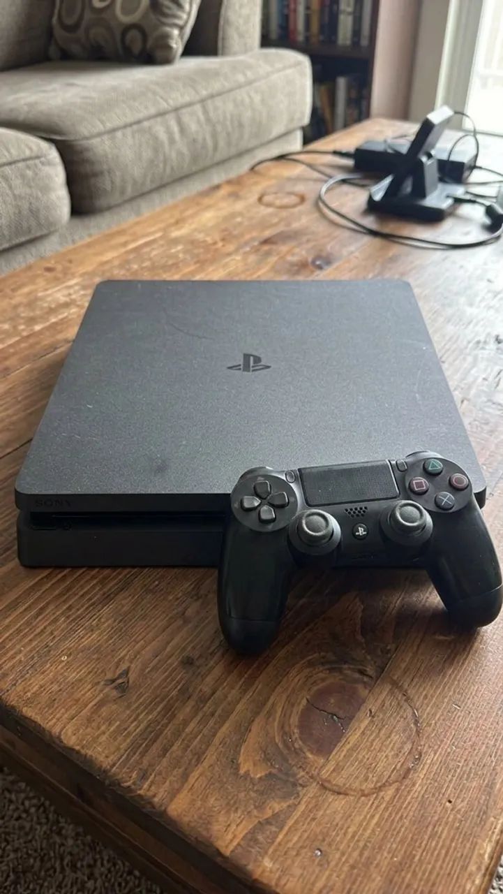 Ps4 slim 500gb, com jogos
