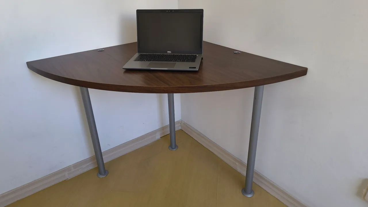 Mesa de Escritório Tok&Stok de Canto