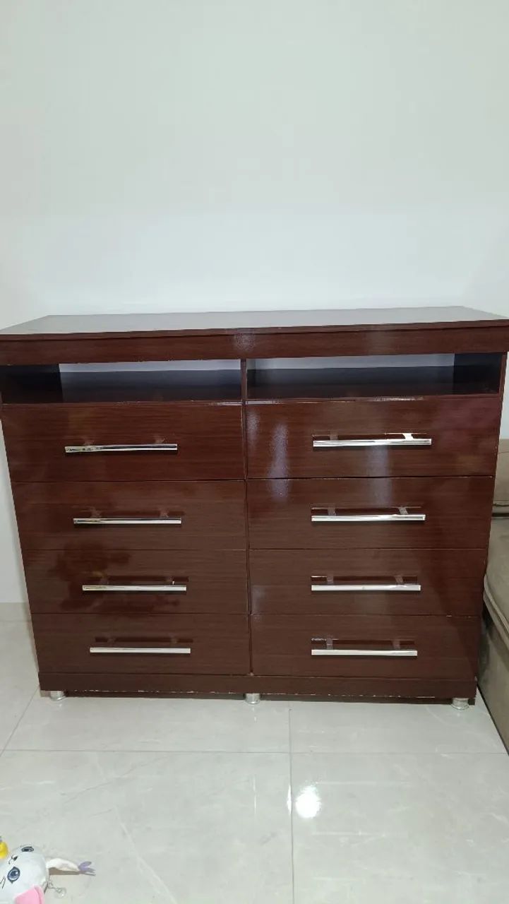 Cômoda semi nova, com sinais de uso - Foto 3