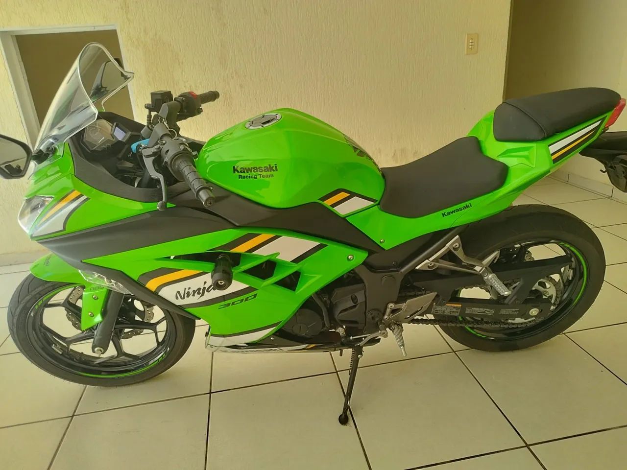 Vendo Kawasaki ninja 300 ABS KRT  - Foto 2