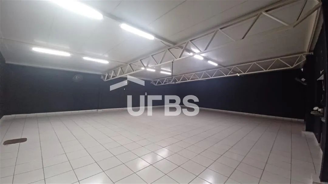 Casa Comercial de 370,00 m² em Localização Privilegiada - Nova Suiça - Foto 3