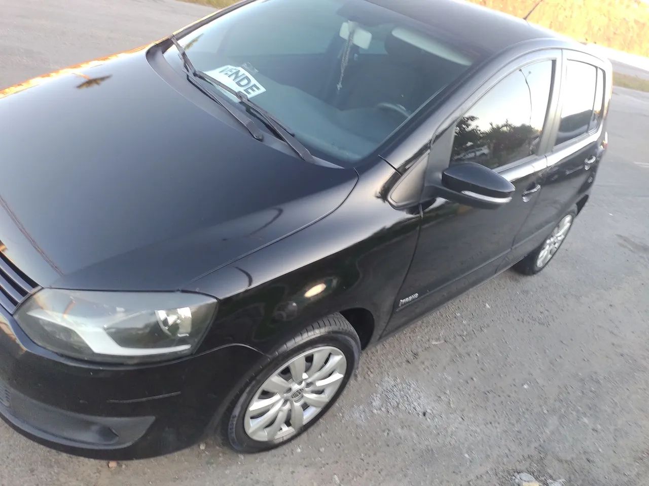 Volkswagen Fox 1.0 MI Total Flex 8V 3P 2013 - Foto 2