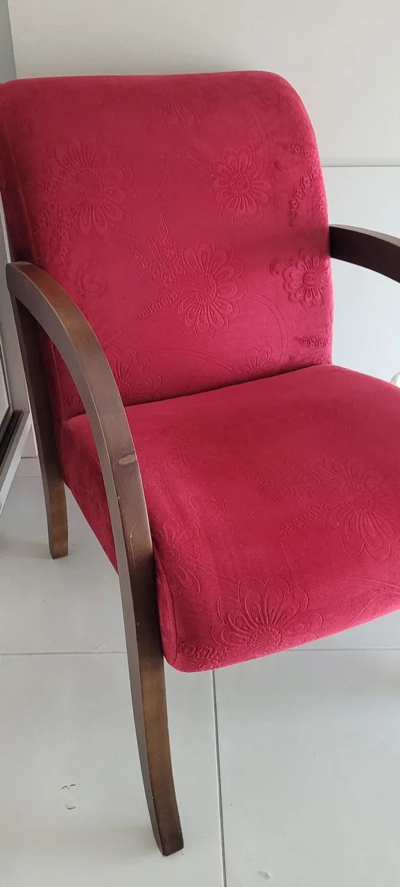 Poltrona com madeira maçiça - Foto 2