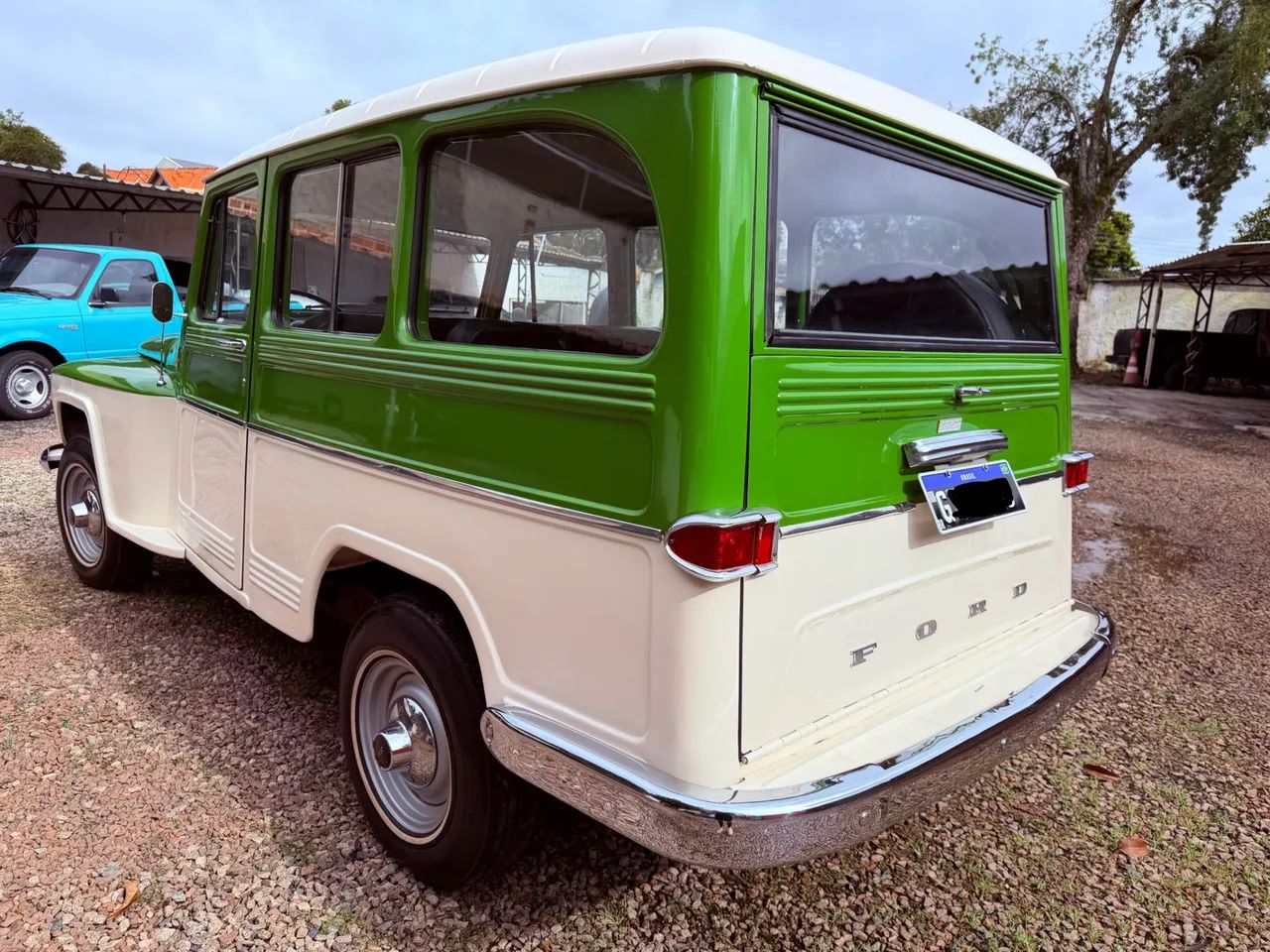 Ford Willys Rural 4X4 1973