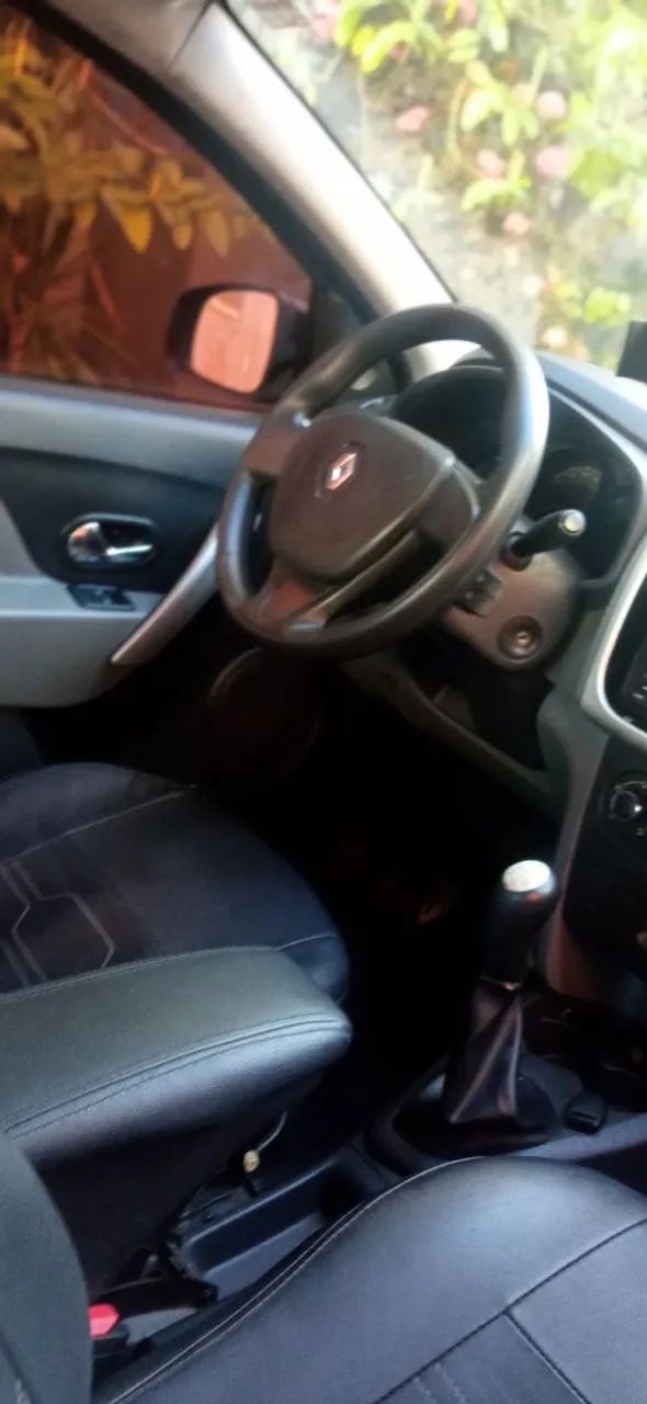 Renault Logan Expression Hi-flex 1.6 8V 4P 2016 - Foto 5