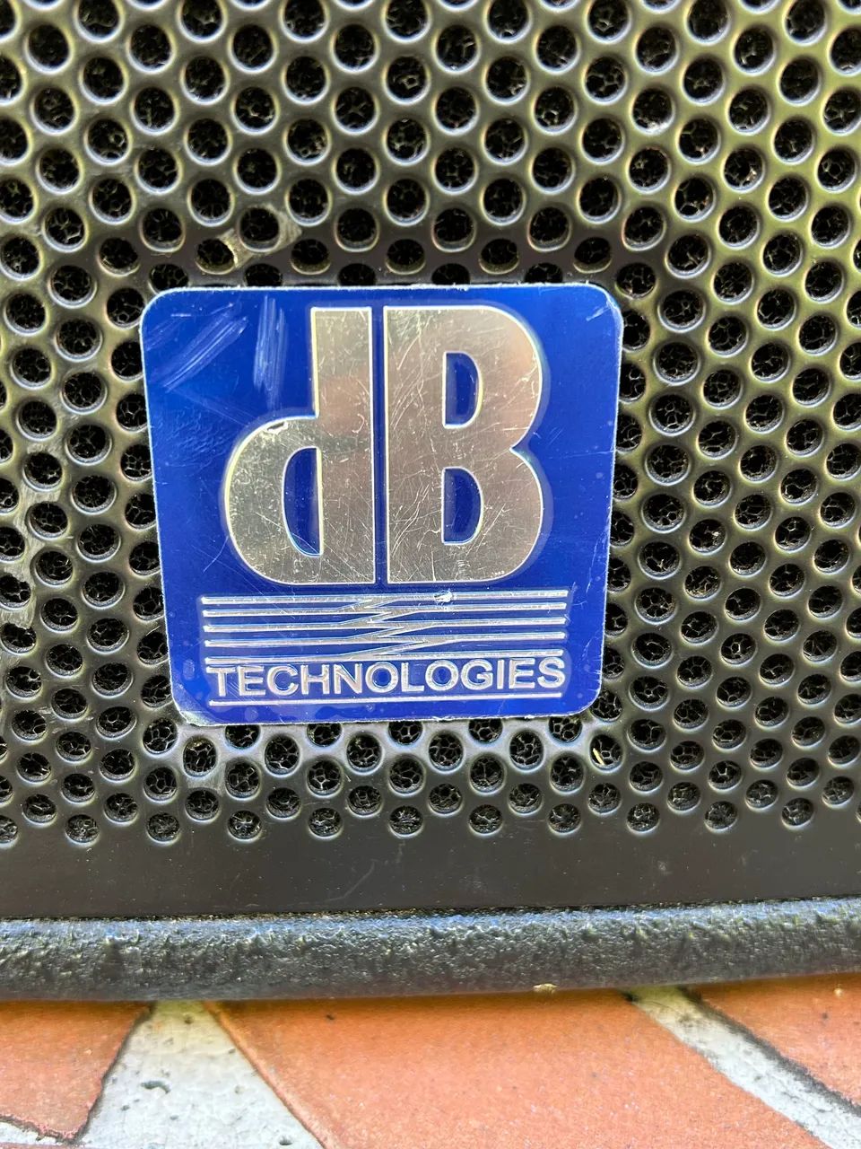 Caixa ativa DB Technologies Itália  - Foto 3