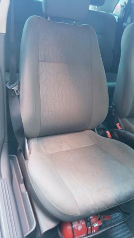 GM Corsa Maxx 1.8 - com direção hidráulica - revisado - Foto 11